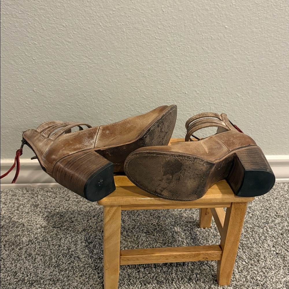 Women’s tan leather Freebirds (Randi) - Picture 3 of 4